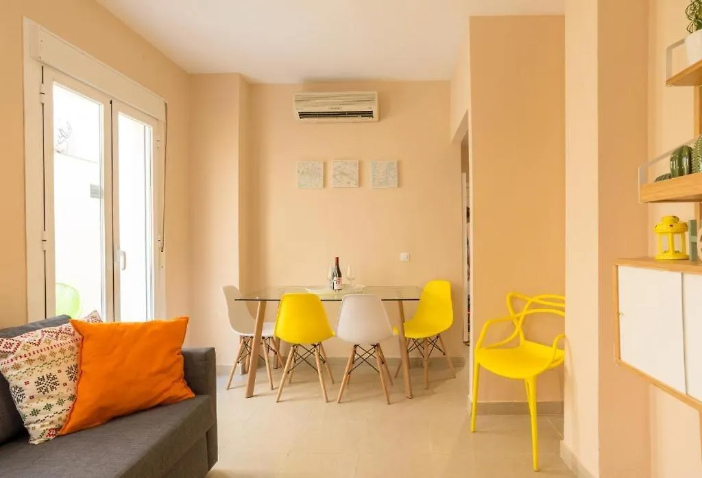 דירה מאלגה Plaza Merced Patio-Parking Gratis Jinetes3