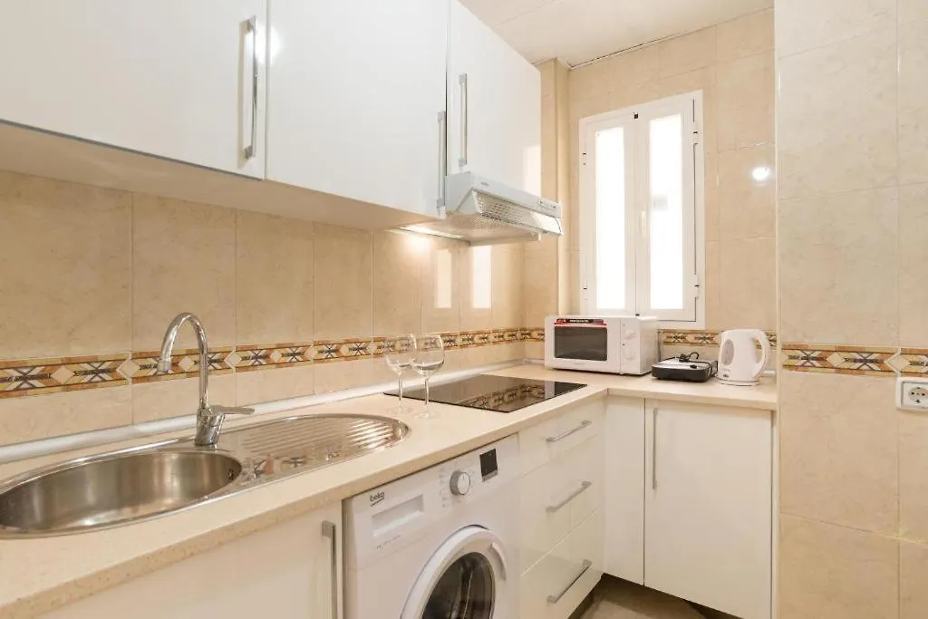 Apartment Plaza Merced Patio-Parking Gratis Jinetes3 Malaga